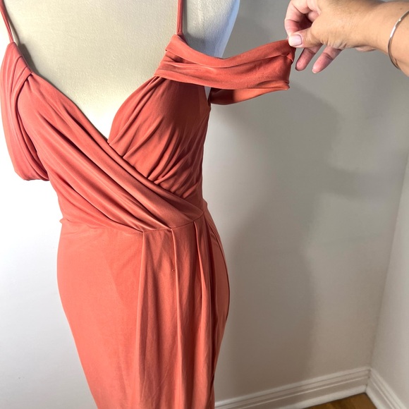 Charlotte Russe Salmon Off The Shoulder Y2K Bodycon Midi Dress SZ M EUC - Picture 2 of 10